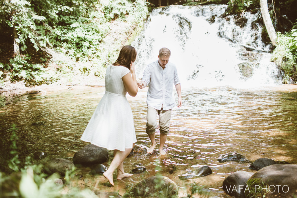 Morgan_Creek_Falls_Engagement_Natalia_Kevin_VP124