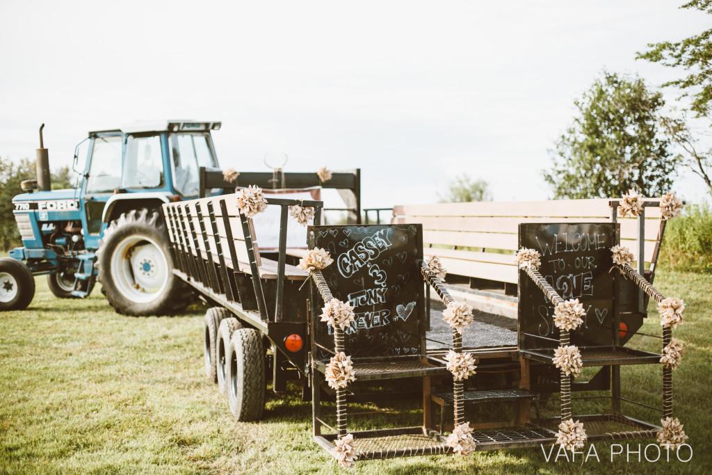 Rock_Michigan_Wedding_Cassey_Tony_VP123