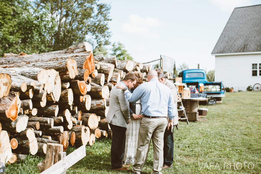 Rock_Michigan_Wedding_Cassey_Tony_VP223