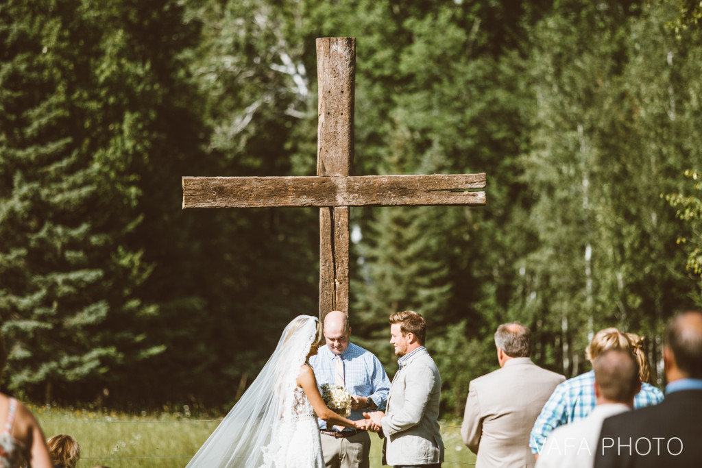 Rock_Michigan_Wedding_Cassey_Tony_VP260