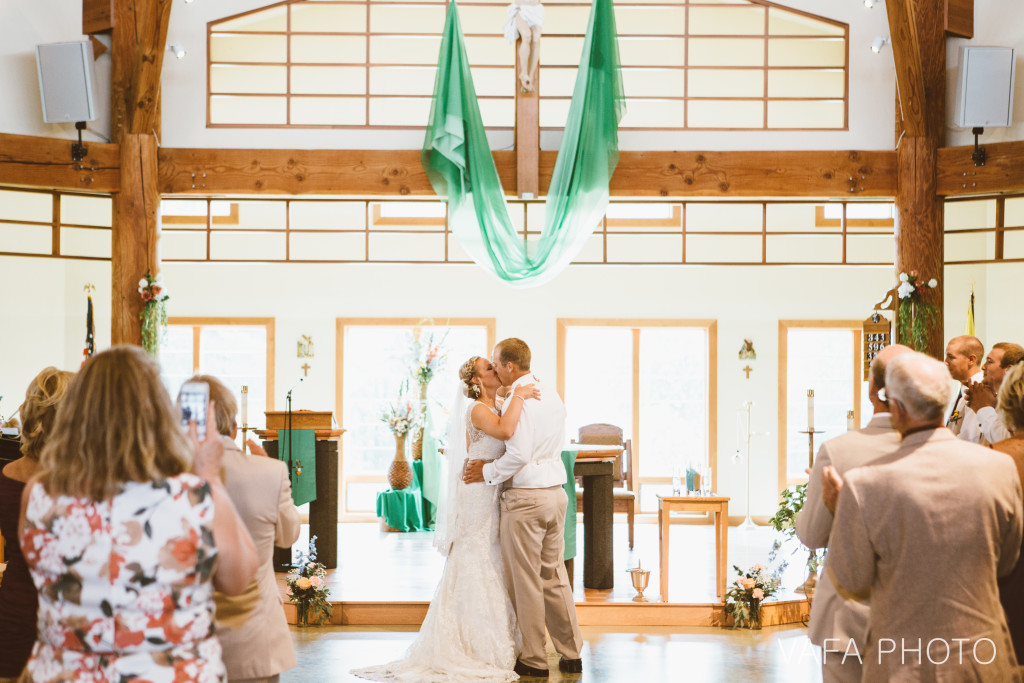 Marquette_Michigan_Wedding_Megan_Stephen_VP390