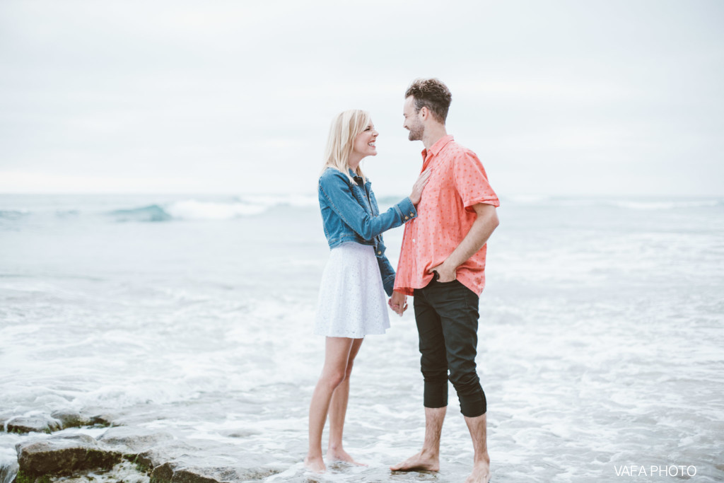 Swamis-Beach-Engagement-Melissa-Boaz-VP-105