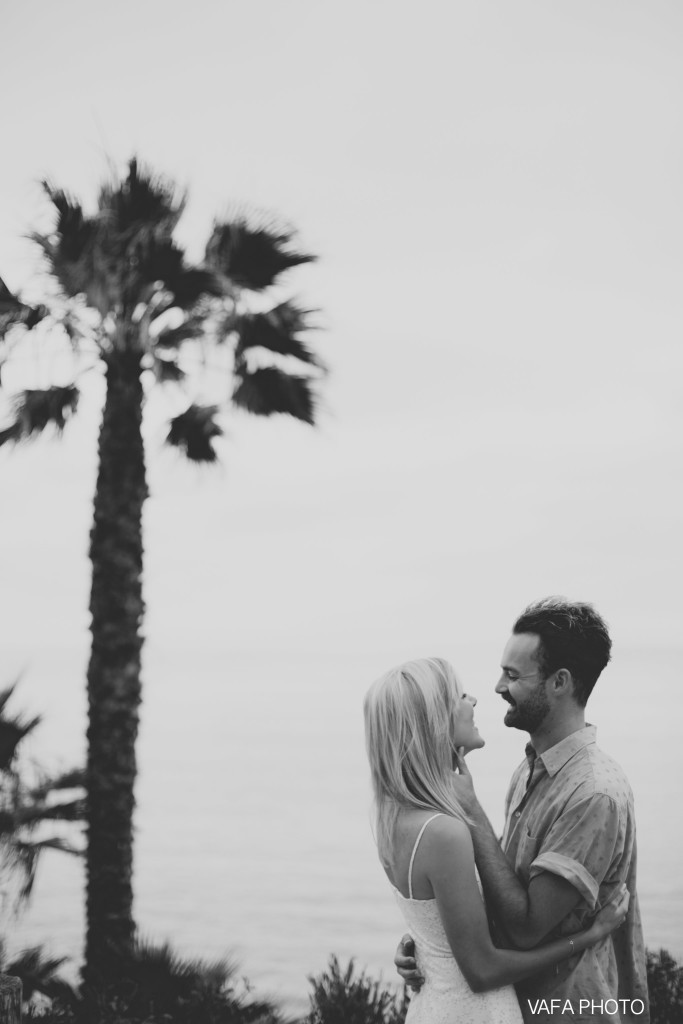 Swamis-Beach-Engagement-Melissa-Boaz-VP-11