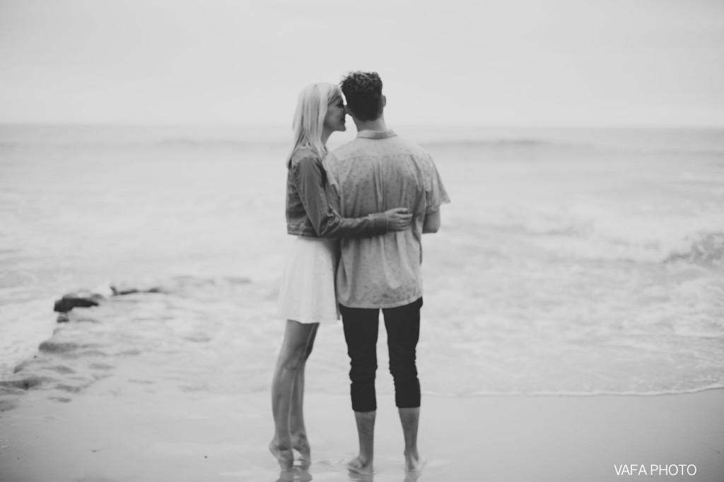 Swamis-Beach-Engagement-Melissa-Boaz-VP-122