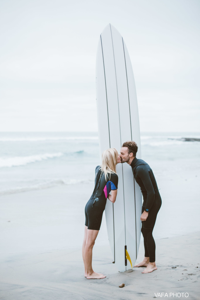 Swamis-Beach-Engagement-Melissa-Boaz-VP-135