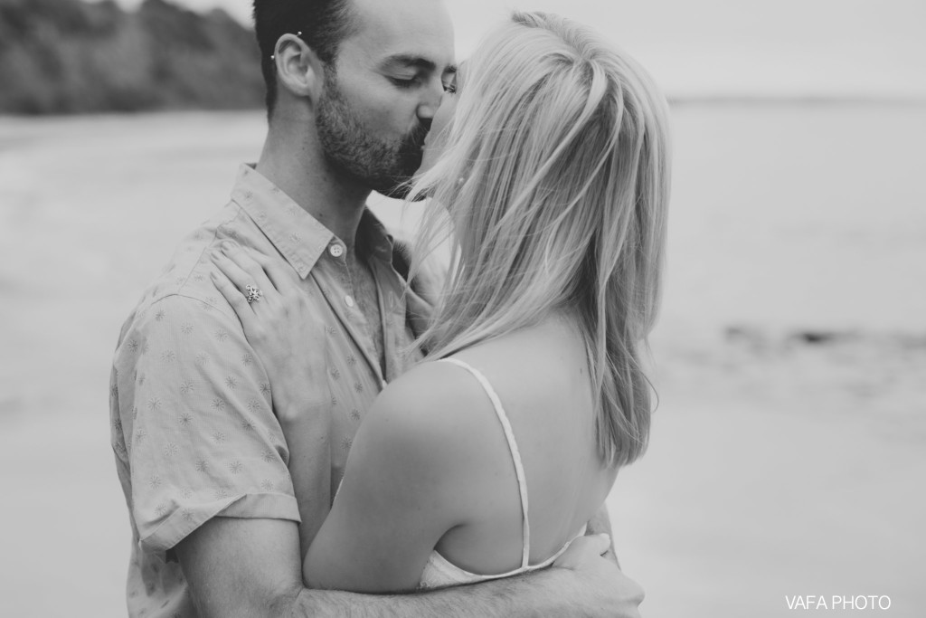 Swamis-Beach-Engagement-Melissa-Boaz-VP-56