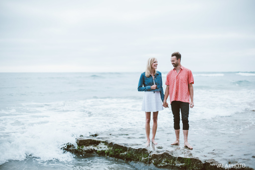 Swamis-Beach-Engagement-Melissa-Boaz-VP-95